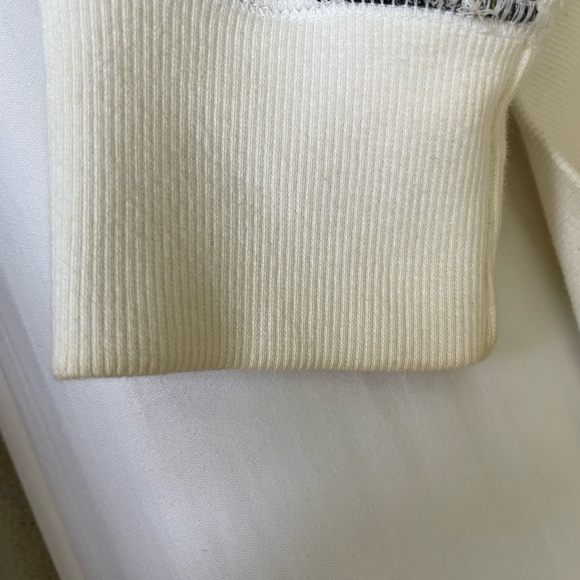 Aritzia TNA fleece hoodie in size small - Picture 8 of 8